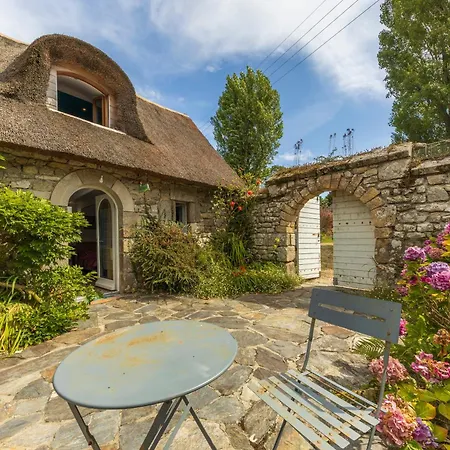 Superbe Chaumiere En Bord De