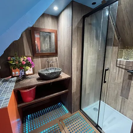 Superbe Chaumiere En Bord De Villa *