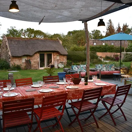 Superbe Chaumiere En Bord De